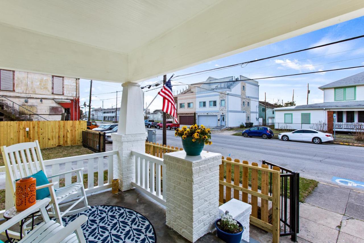Chateau Des Amis Galveston Exterior photo